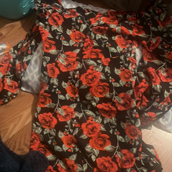 Selling a rose dress. Unknown brand size small - Picture 2 of 2